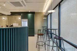 올리브 타일과 틸블루가 만난 오피스 팬트리